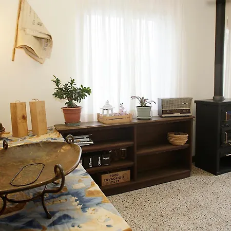 Vesta Apartment *